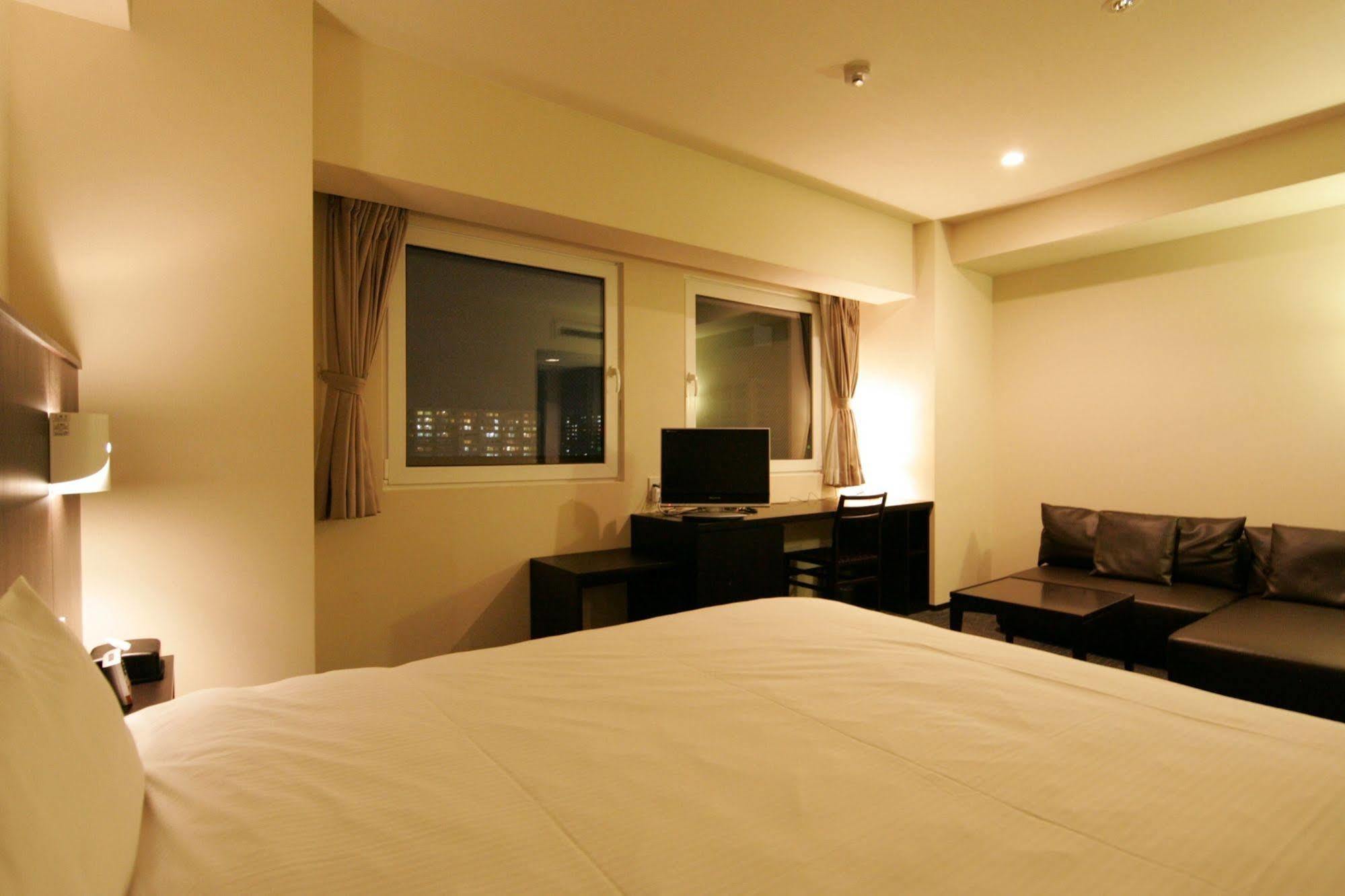 Green Rich Hotel Tosu Ekimae Extérieur photo