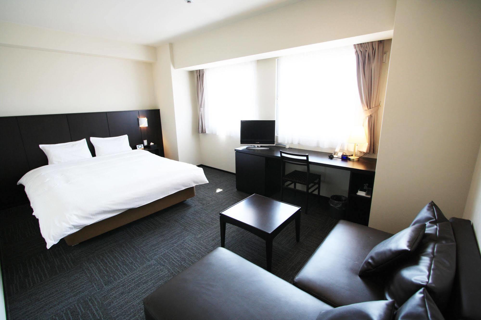 Green Rich Hotel Tosu Ekimae Extérieur photo